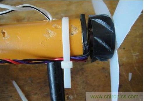 創(chuàng)意DIY！迷你風(fēng)力發(fā)電機！