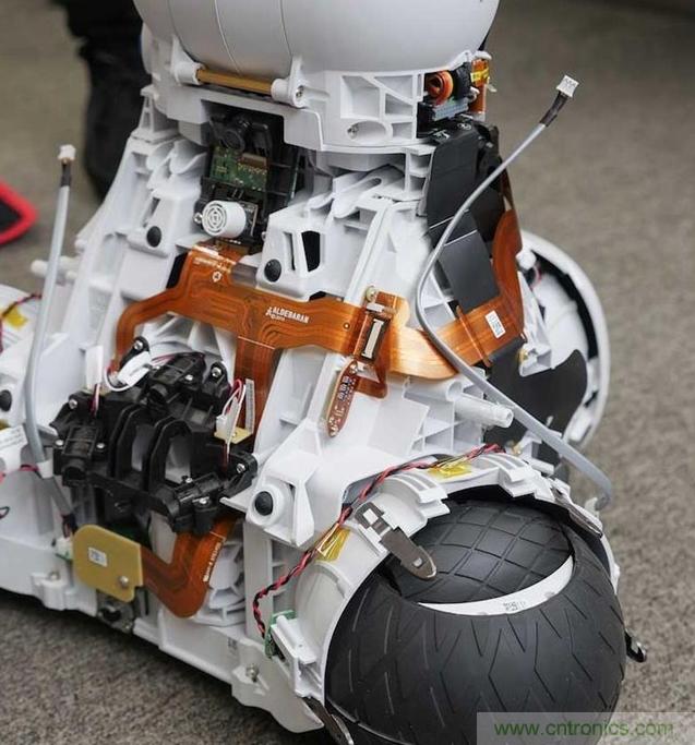 拆解筆記本不過癮，那就來拆拆日本情感機(jī)器人吧！