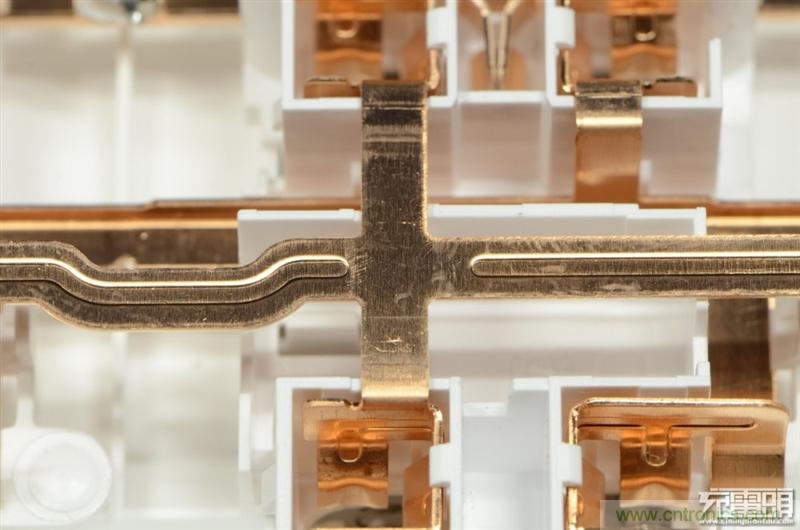 做工怒贊 神秘芯片！小米智能插線板拆解、評測