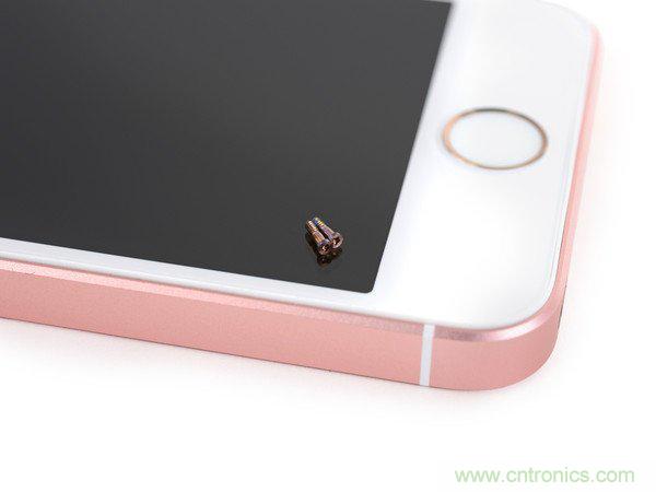 有什么地方?jīng)]有變？iPhone SE真機拆解