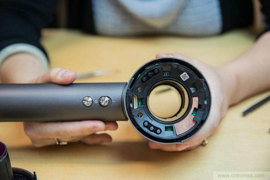 拆解戴森吹風機：近三千元的價格貴在哪？