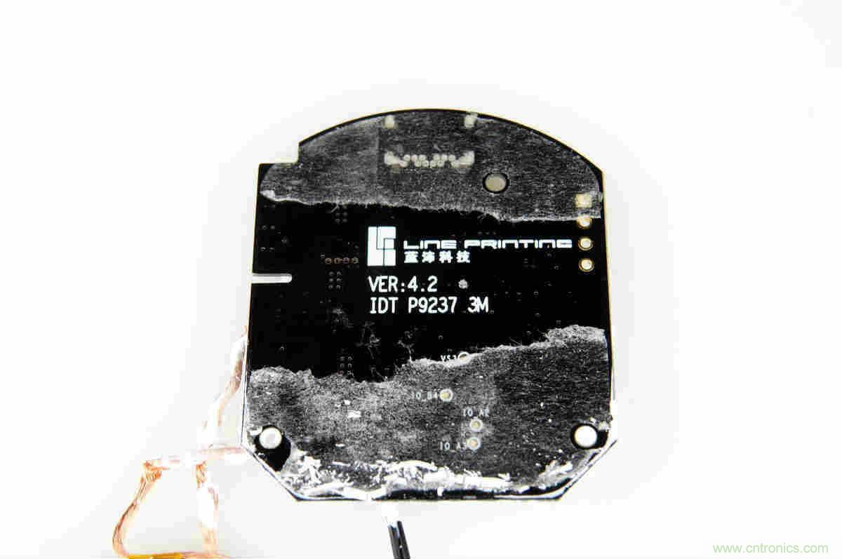 拆解對比：系出同門，小米、紫米無線充電器的差別有多大？