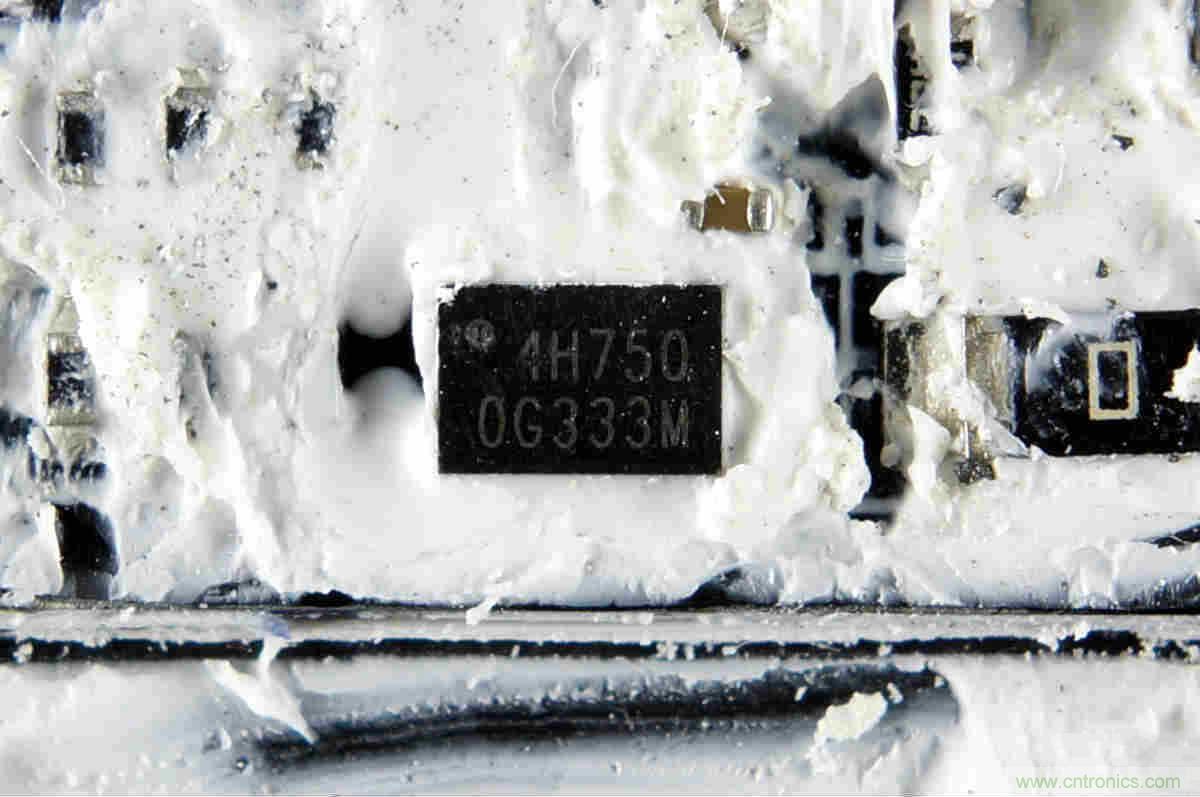 拆解對比：系出同門，小米、紫米無線充電器的差別有多大？