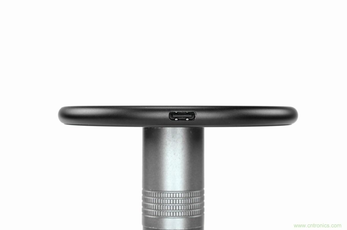 拆解對比：系出同門，小米、紫米無線充電器的差別有多大？