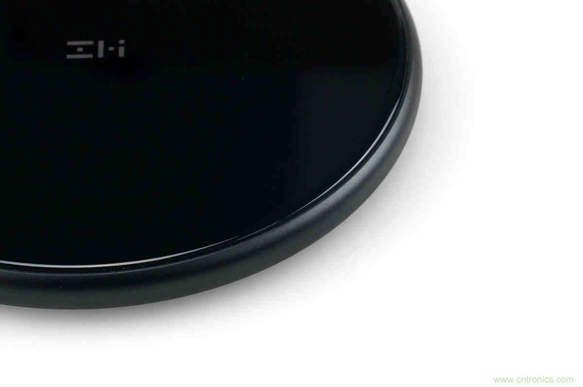 拆解對比：系出同門，小米、紫米無線充電器的差別有多大？