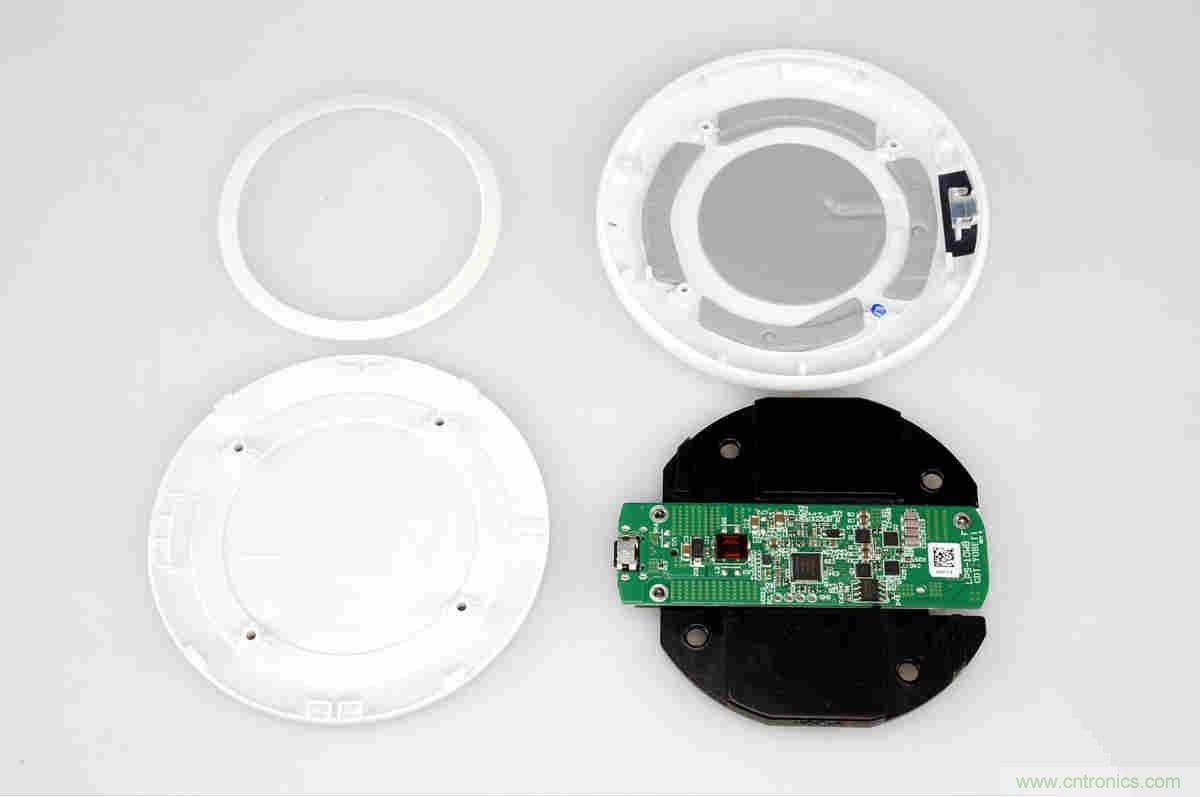 拆解對比：系出同門，小米、紫米無線充電器的差別有多大？