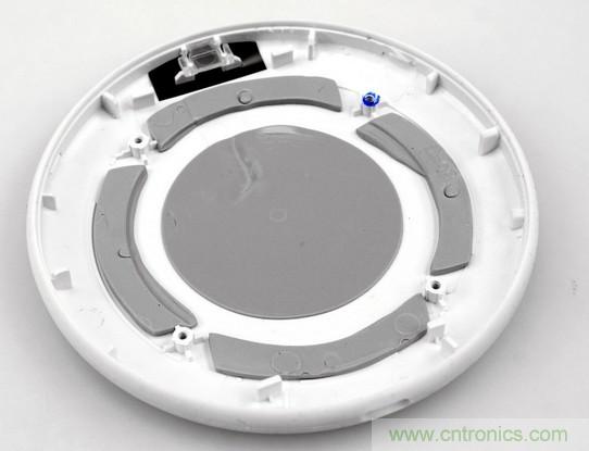 拆解對比：系出同門，小米、紫米無線充電器的差別有多大？