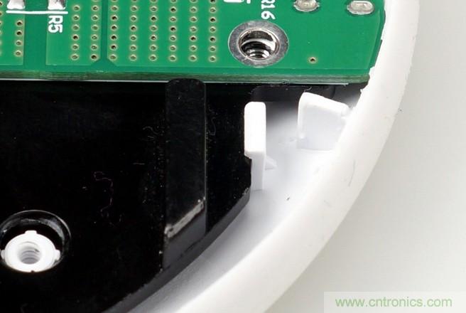 拆解對比：系出同門，小米、紫米無線充電器的差別有多大？