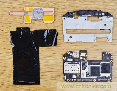 拆解黑鯊手機(jī)：多級(jí)直觸一體式液冷系統(tǒng)有什么門(mén)道？