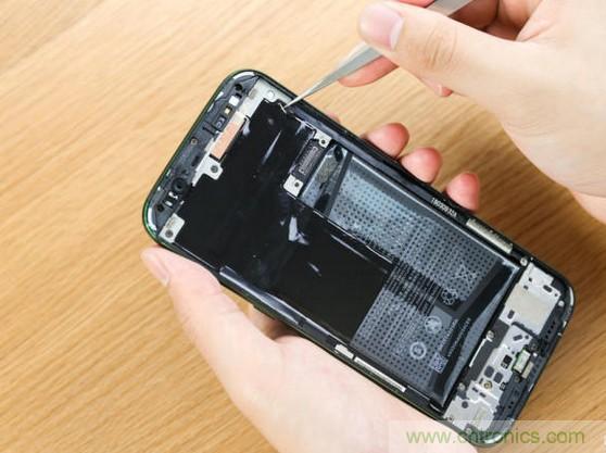 拆解黑鯊手機(jī)：多級(jí)直觸一體式液冷系統(tǒng)有什么門(mén)道？