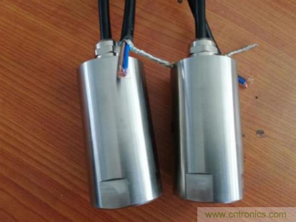 振動傳感器的機電變換原理？主要的分類有哪些？