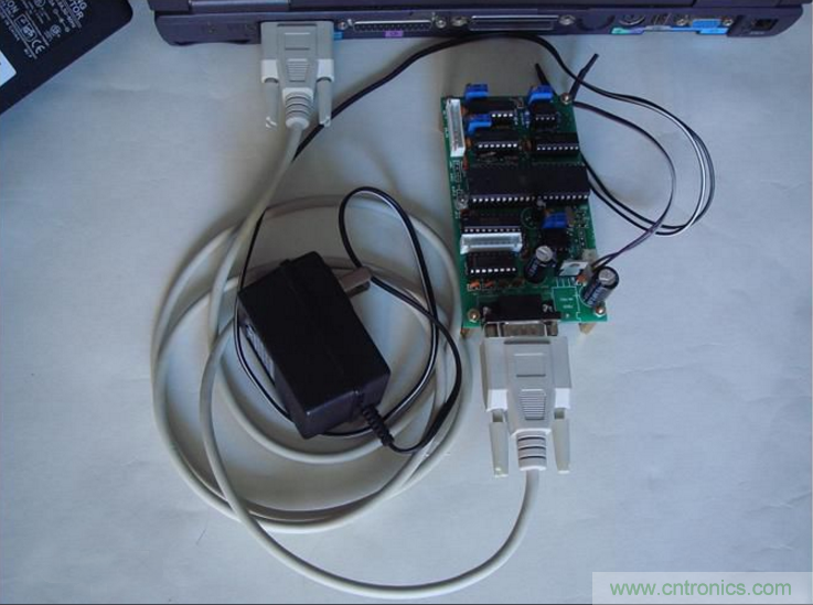 如何使用數(shù)模轉(zhuǎn)換器？