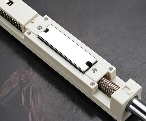 滑動(dòng)分壓器的技術(shù)解析與選型指南 滑動(dòng)分壓器的技術(shù)解析與選型指南